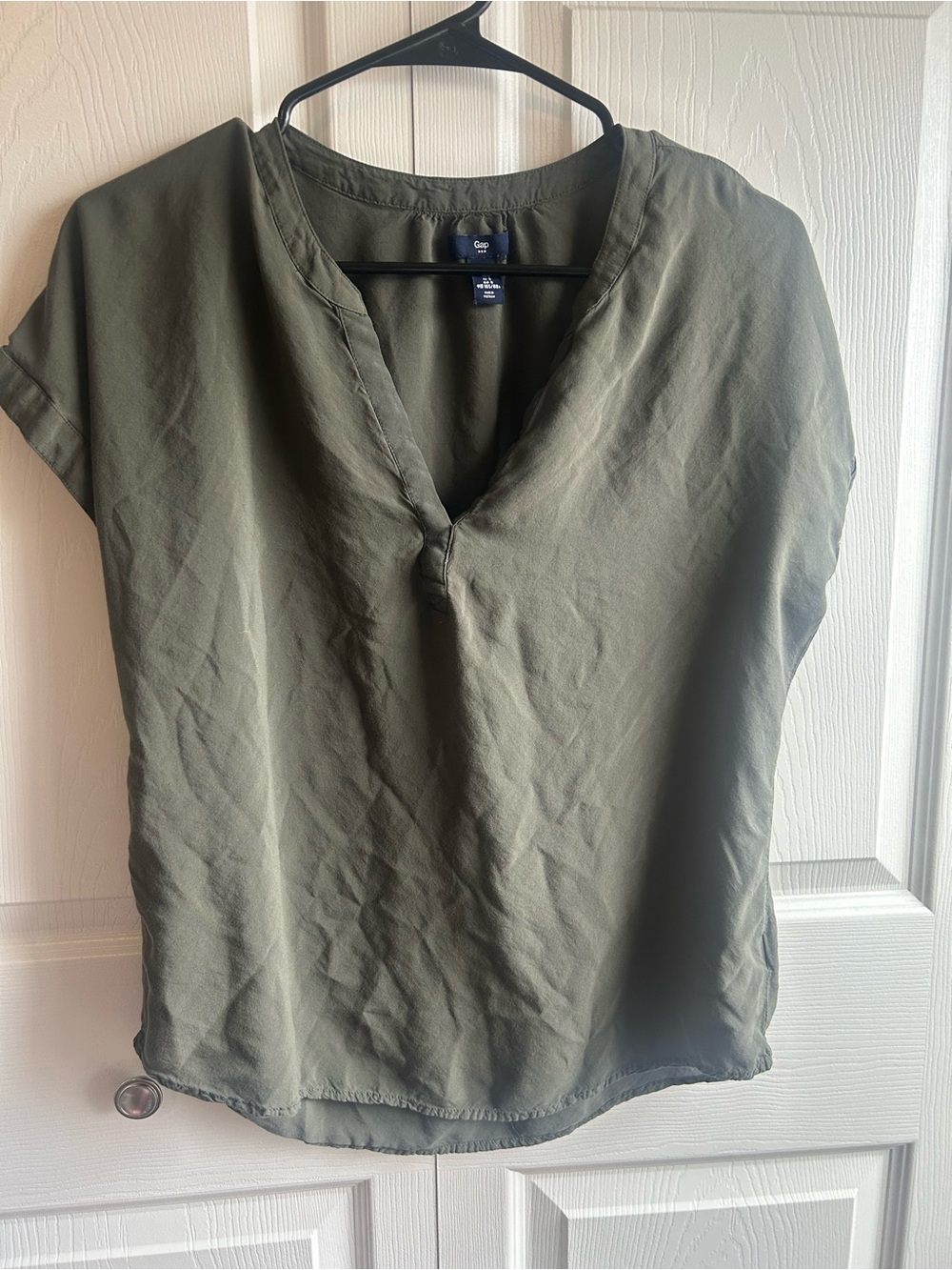 Gap Olive Green Short Sleeve V-Neck Blouse – Size S